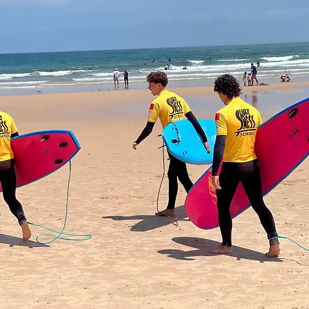 Surfness Lodge Baleal Bagian luar foto