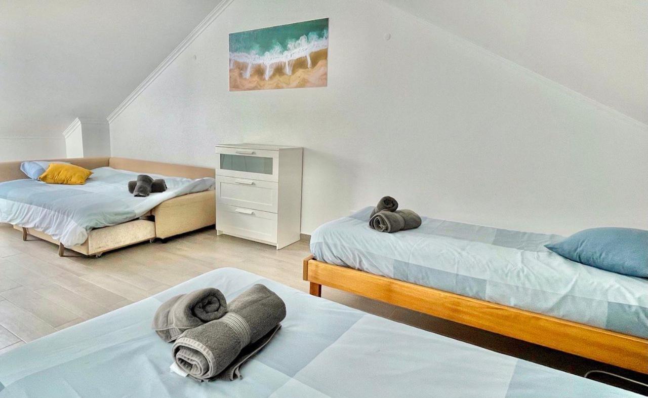 Surfness Lodge Baleal Bagian luar foto