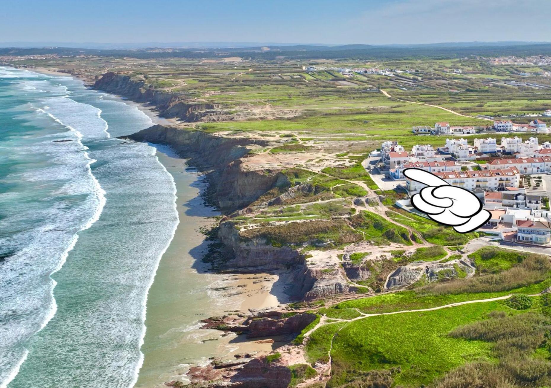 Surfness Lodge Baleal Bagian luar foto